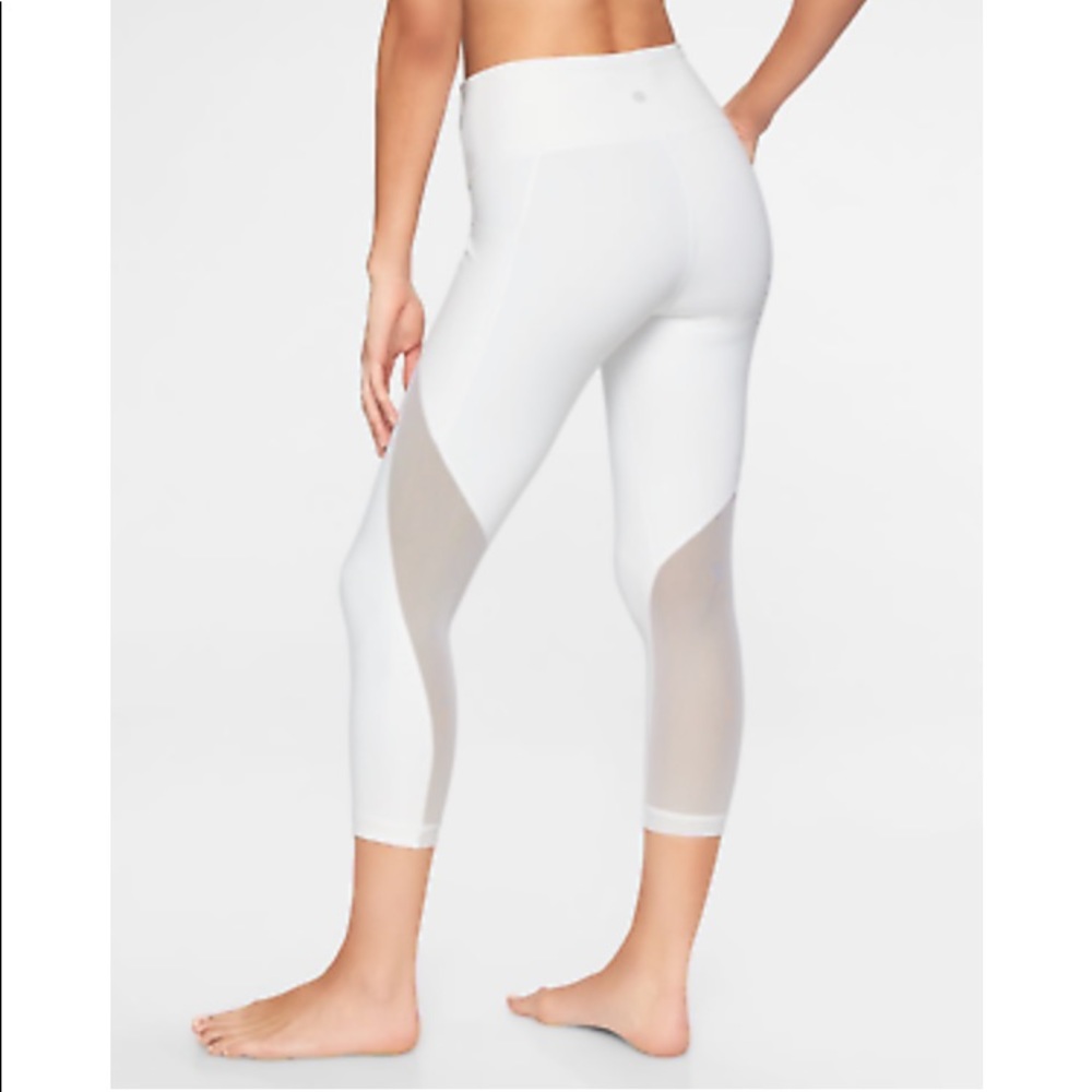Athleta Fearless Mudra Capri Tight Leggings White